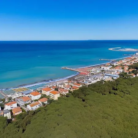 Cosy By The Sea Apartment Marina di Cecina